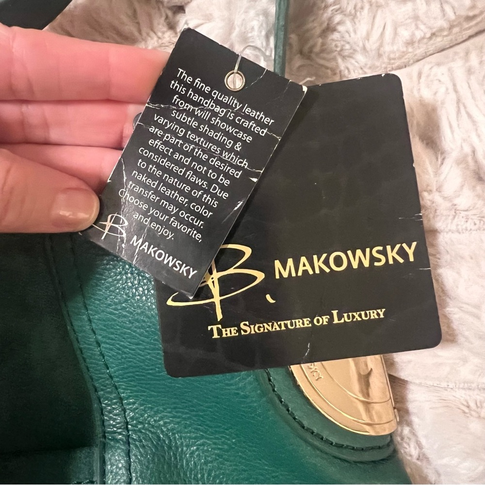 B. Makowsky Green Leather Hobo Bag with Gold Details - Picture 7 of 11